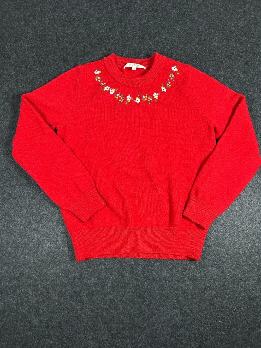 Simple Retro Elsa Red Floral Embroidery Sweater Small Christmas